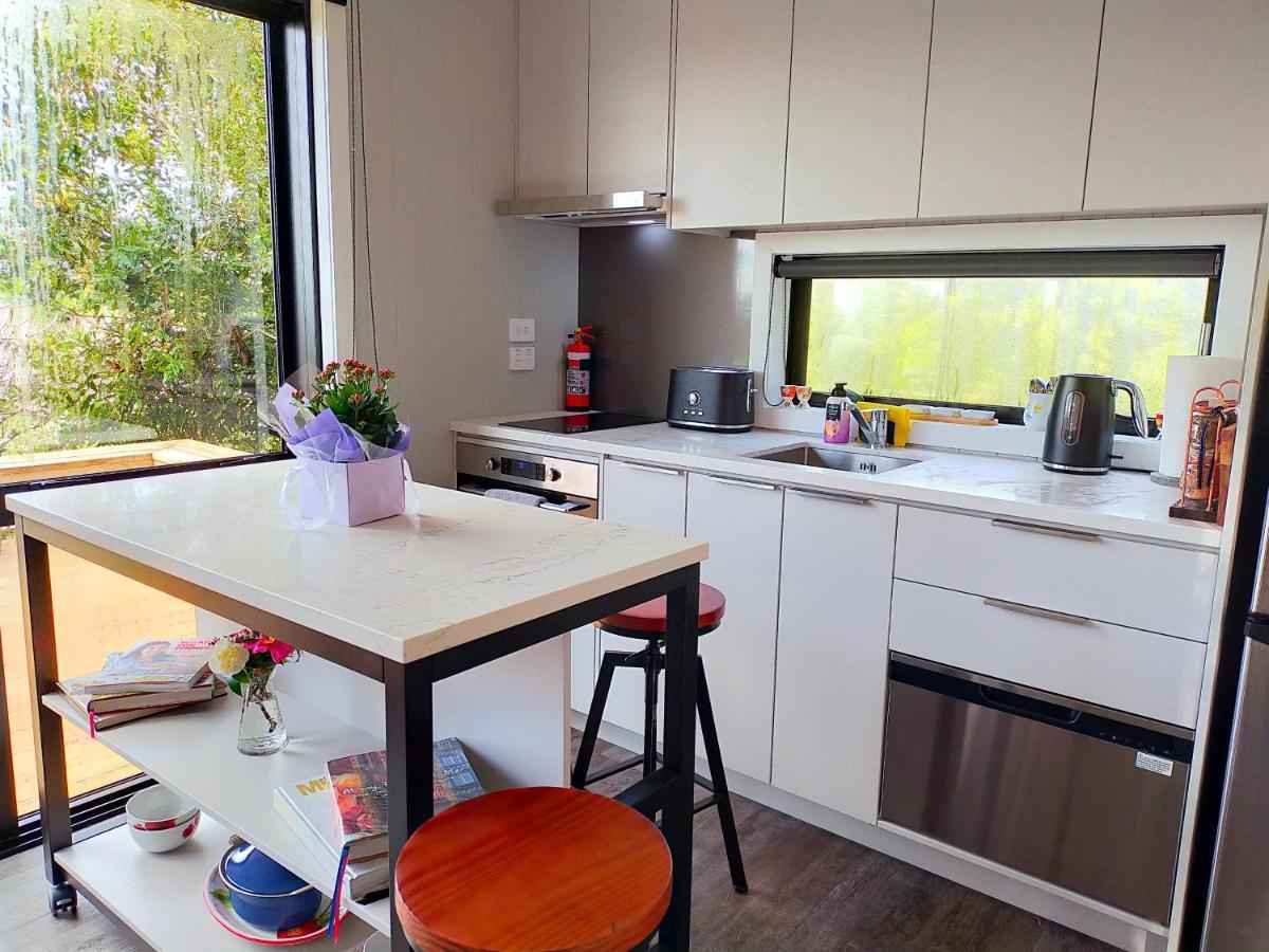 Secluded, Private Rural Retreat Mins From Warkworth -"Avondale" Minihouse Villa ภายนอก รูปภาพ